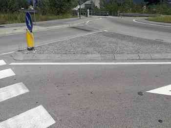 Cordoli da segnaletica stradalei in serizzo e granito Orio Antonini